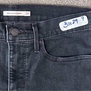 Levi's Women's Charcoal/ black  Skinny Jeans